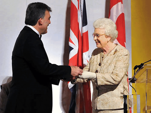 President Gül was Presented with the Chatham Statesman of the Year Award by Queen Elizabeth II